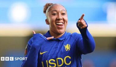 Dominant Chelsea go top of WSL with win over Spurs