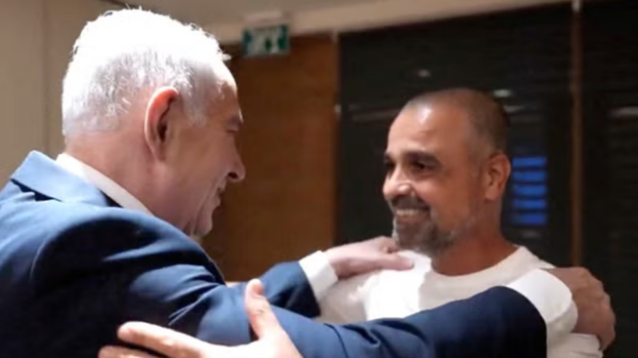 Netanyahu praises man who intervened in Flydubai plane hijacking incident