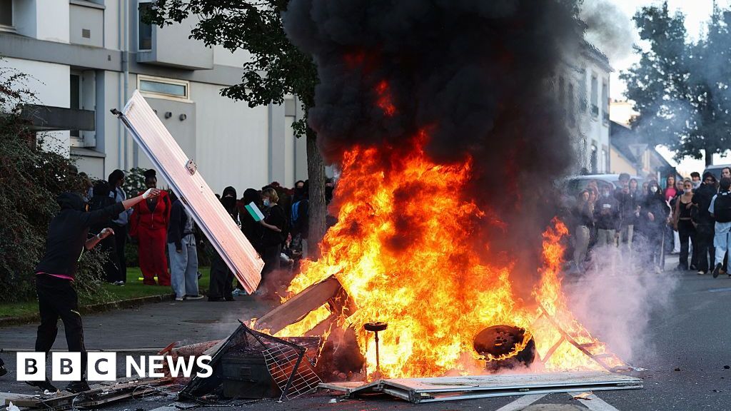 Riot police clash with students as education protests rage in France - bbc.com