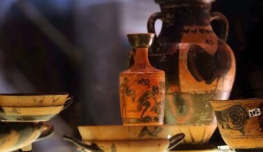 Israel returns 22 stolen ancient artefacts to Greece | Arts and Culture News