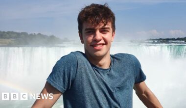 NHS staff may have breached tiger attack victim's medical records - BBC