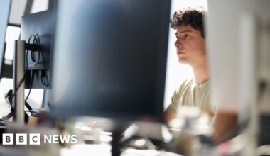 'It's been relentless' say IT workers on frontline of PHP cyber-security scramble - BBC