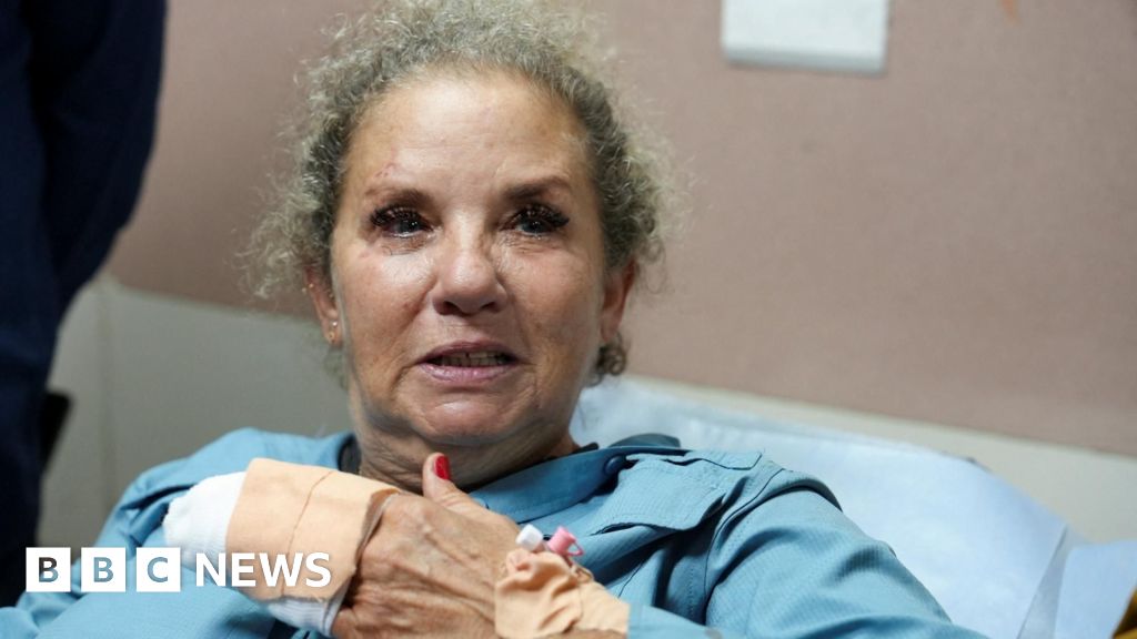 Israeli police arrest 10 over settler attacks on journalist and diplomats in West Bank - BBC