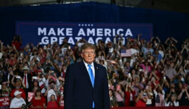 Trump Suggests Letting Iran “Take Out” Los Angeles and San Diego