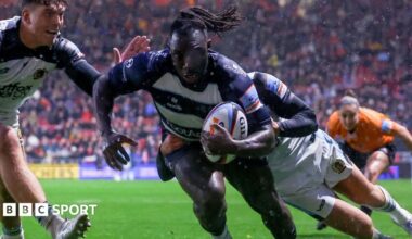 Gabriel Ibitoye scores Bristol's first try