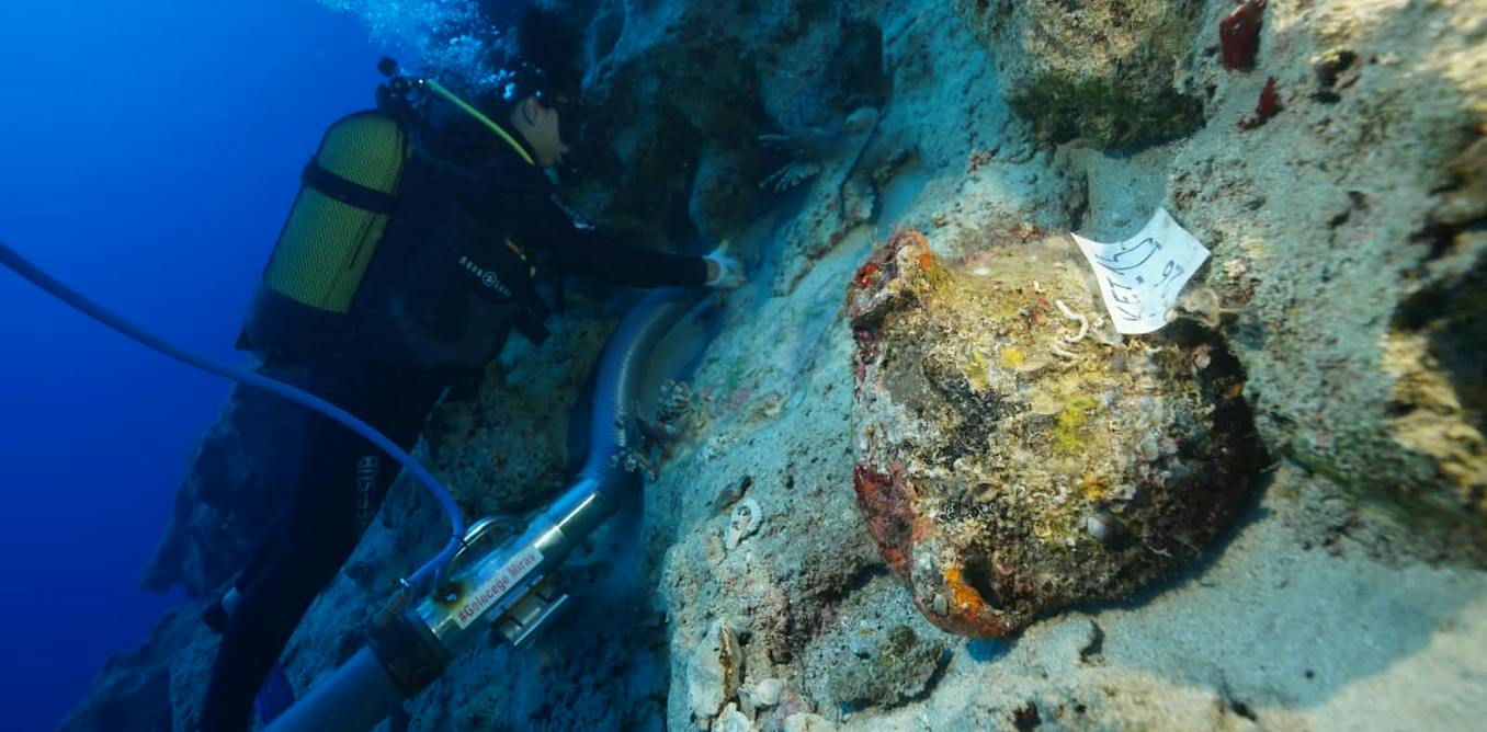 World’s oldest shipwreck discovered off coast of Turkey
