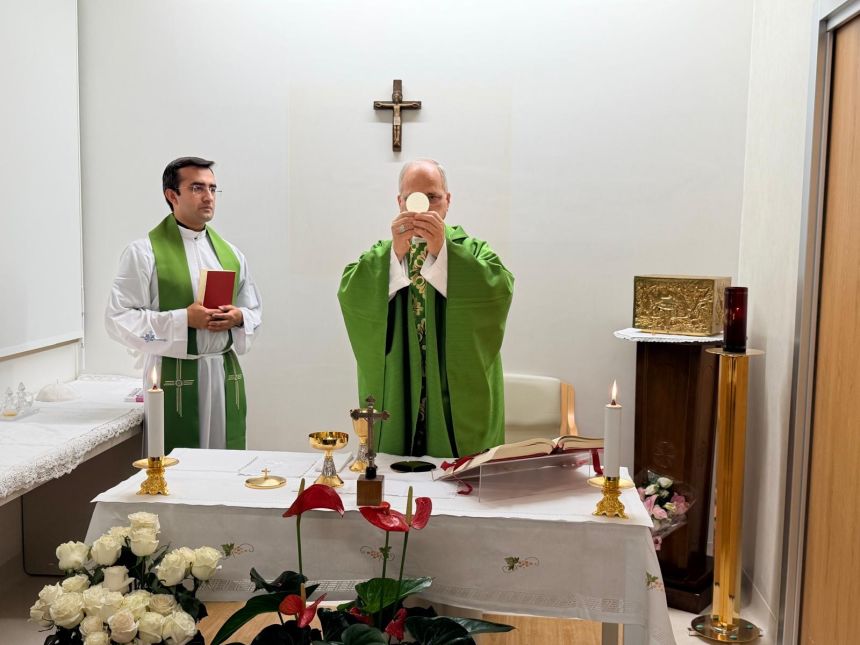 Pope Leo XIV celebrates Holy Mass in the Gemelli Hospital.