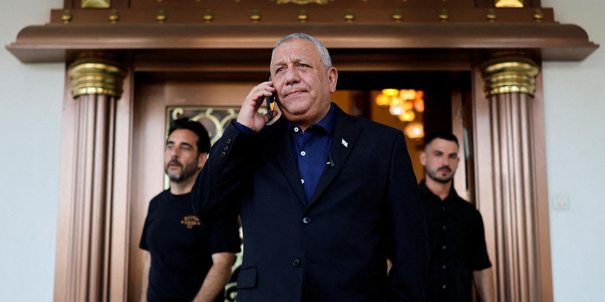 Eisenkot aims to out-hawk Netanyahu ahead of elections