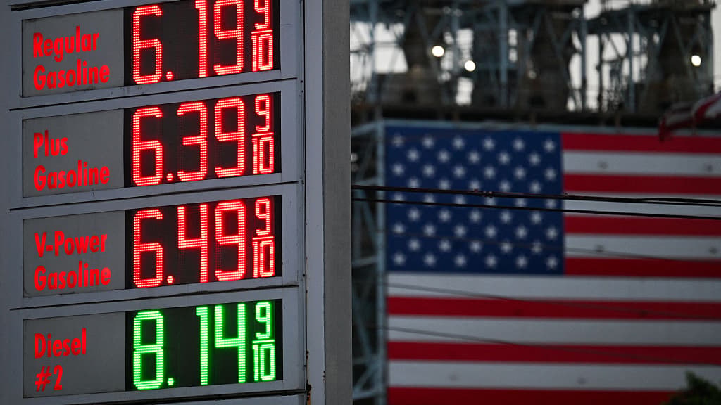 Trump Invokes Defense Production Act to Boost Oil Production