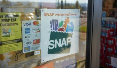 Changes to SNAP benefits begin Thursday: Here’s what it means for your wallet