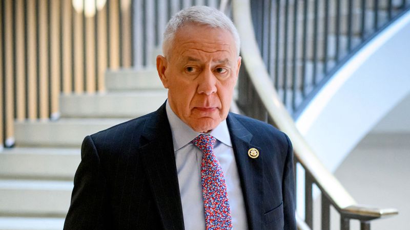 A growing number of prominent Republicans are endorsing Democrats in 2026