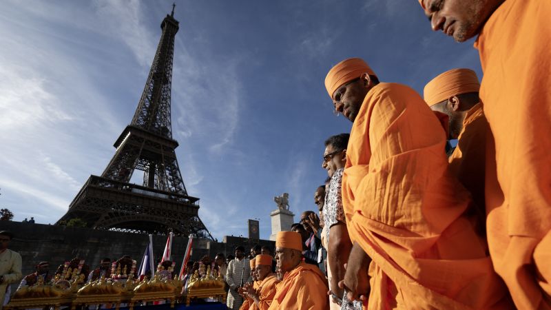 Eiffel Tower chief to step down after exclusion of female staff during Hindu delegation visit