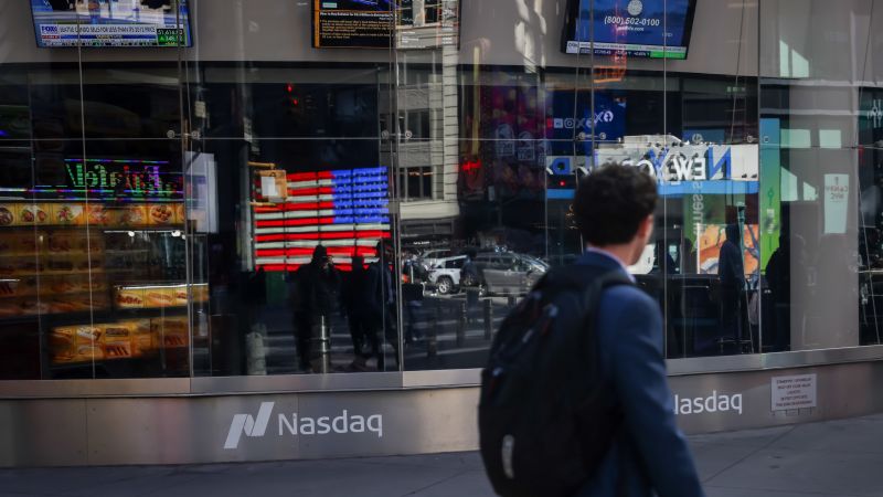 Global tech sell-off deepens as enthusiasm for AI stocks wobbles