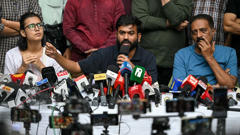 Indian police detain ‘cockroach’ movement founder Dipke ahead of protest, video shows
