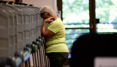 Midterm election live updates: Democrats lead among voters nationally, new polls show