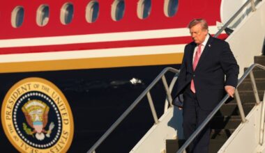 CNN warns Trump White House: Restore Air Force One access or face further legal action