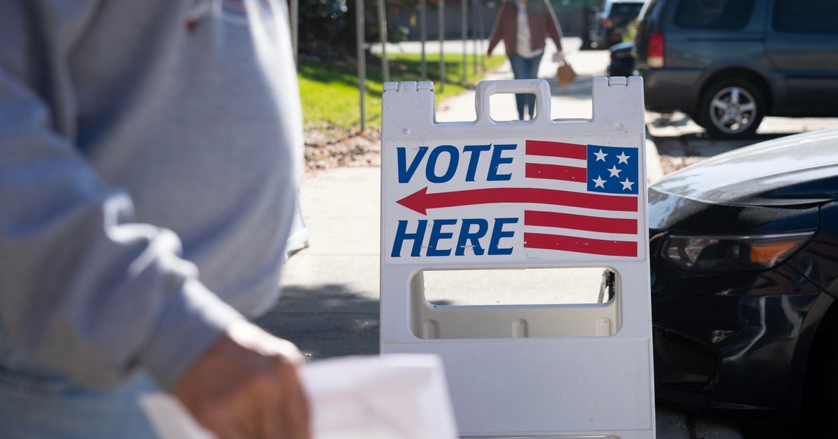 CBS News poll finds Democrats still boosted by voters' economic concerns, but many don't think either party has a plan