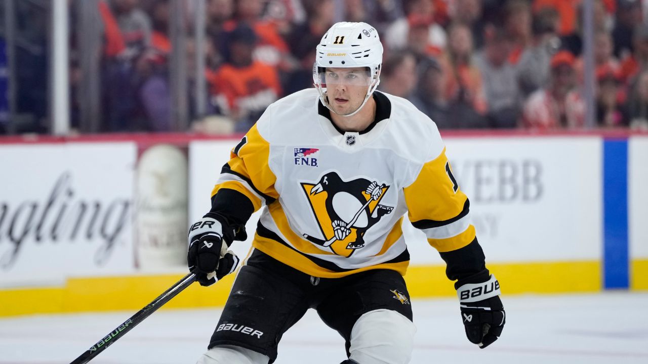 Oilers acquire F Filip Hallander from Penguins for D Spencer Stastney