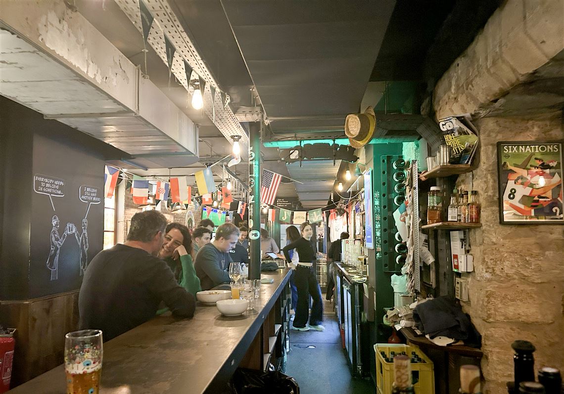 Noah Hiles: My journey to find an NFL bar in Paris