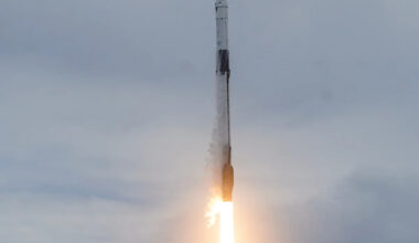 Elon Musk says he's giving SpaceX stock to every kid in America