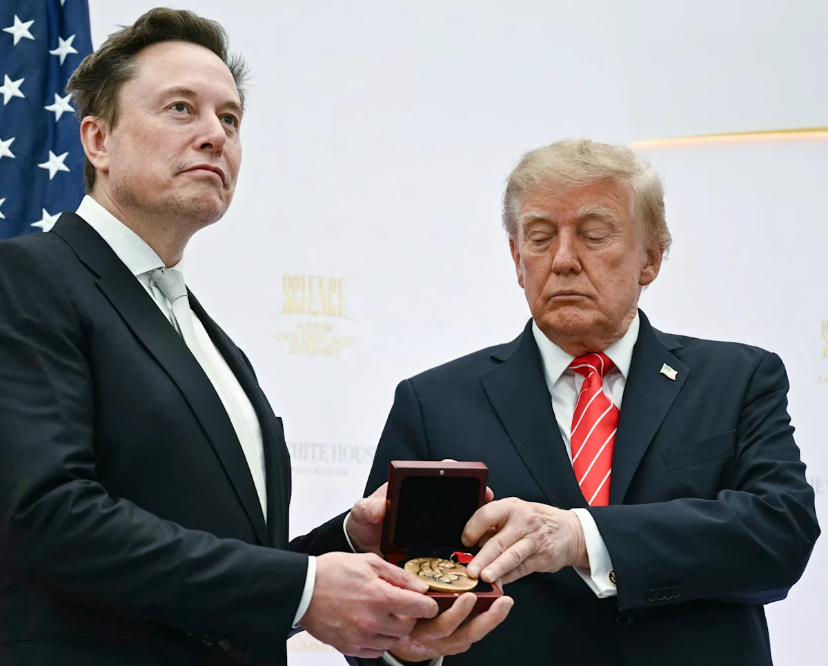 SpaceX throttled Starlink in Ukraine. Neither Trump nor Elon Musk wants to own the decision.
