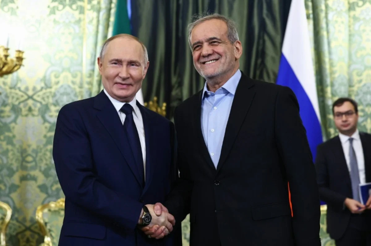Putin offers help to Iran to end Mideast war ahead of summit