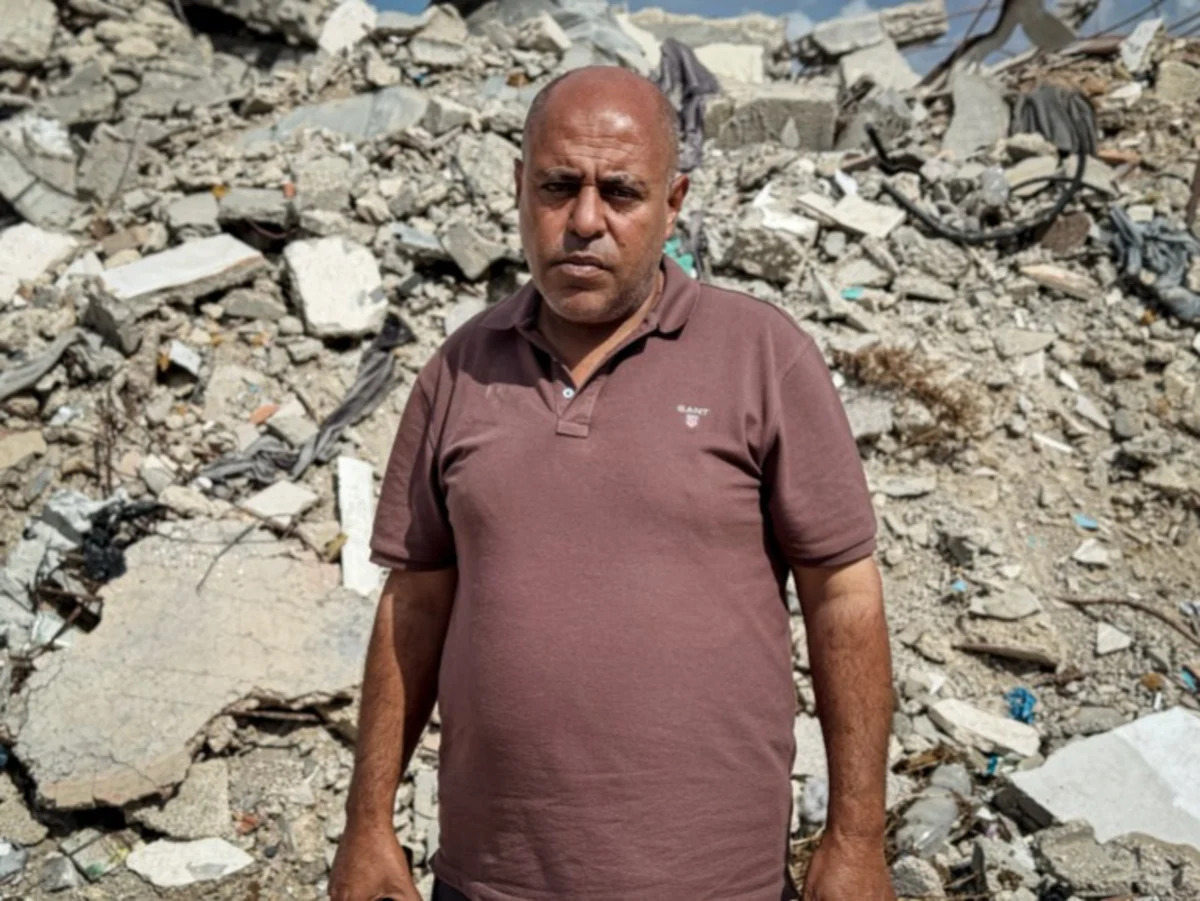 Gaza families fear food shortages as Israel halts commercial shipments