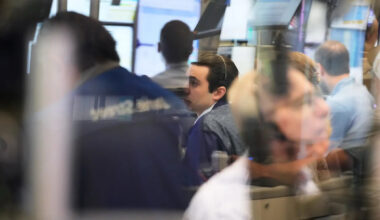Asian shares mostly rise amid market optimism about AI, despite Iran worries
