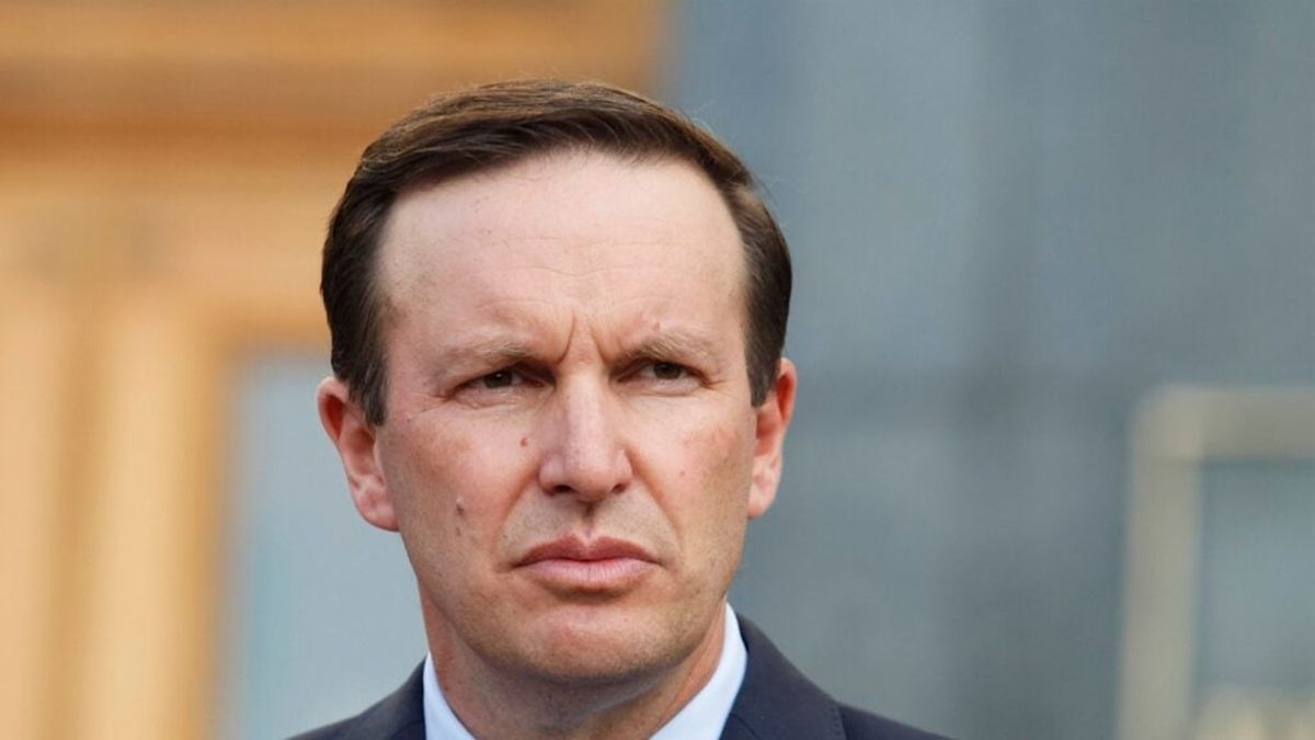 Chris Murphy Warns Trump Could ‘Restart War With Iran’ After Midterms: ‘The Plan Is Insane’ — Crypto Punters Weigh the Odds
