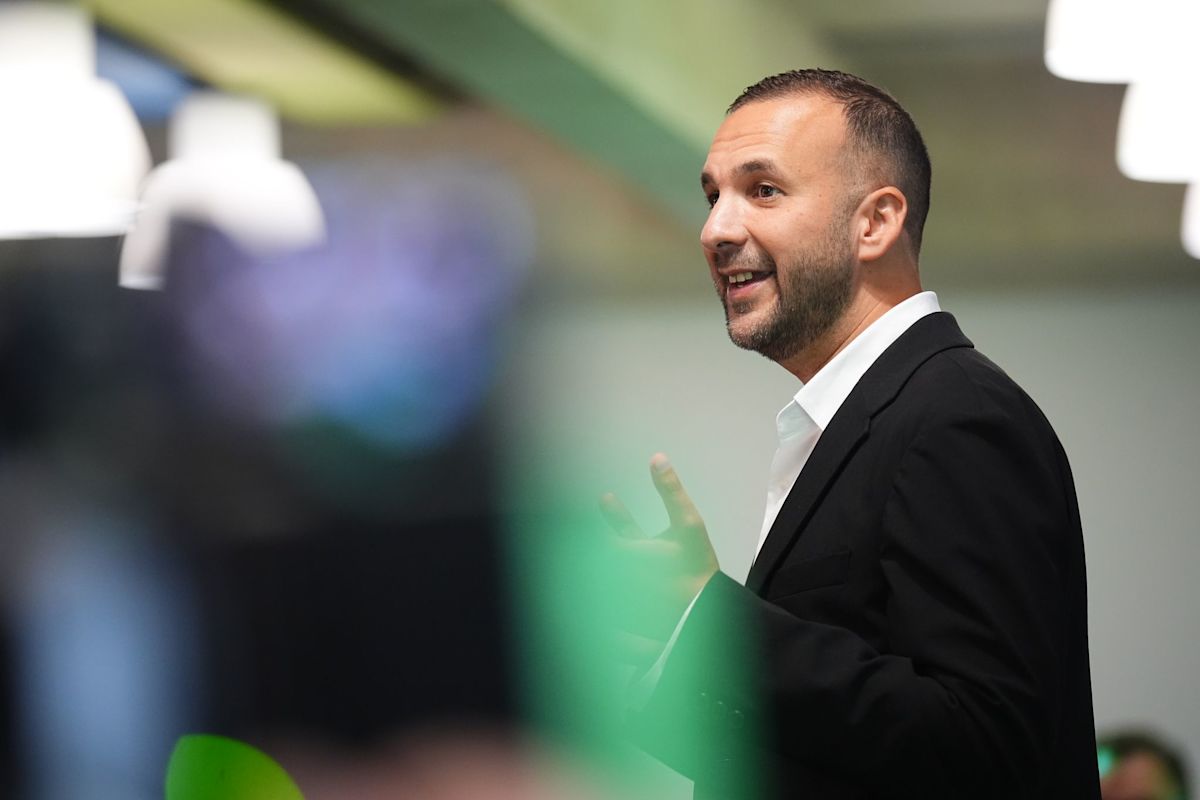 Israel bars UK Green Party leader over ‘Zionism is racism’ policy