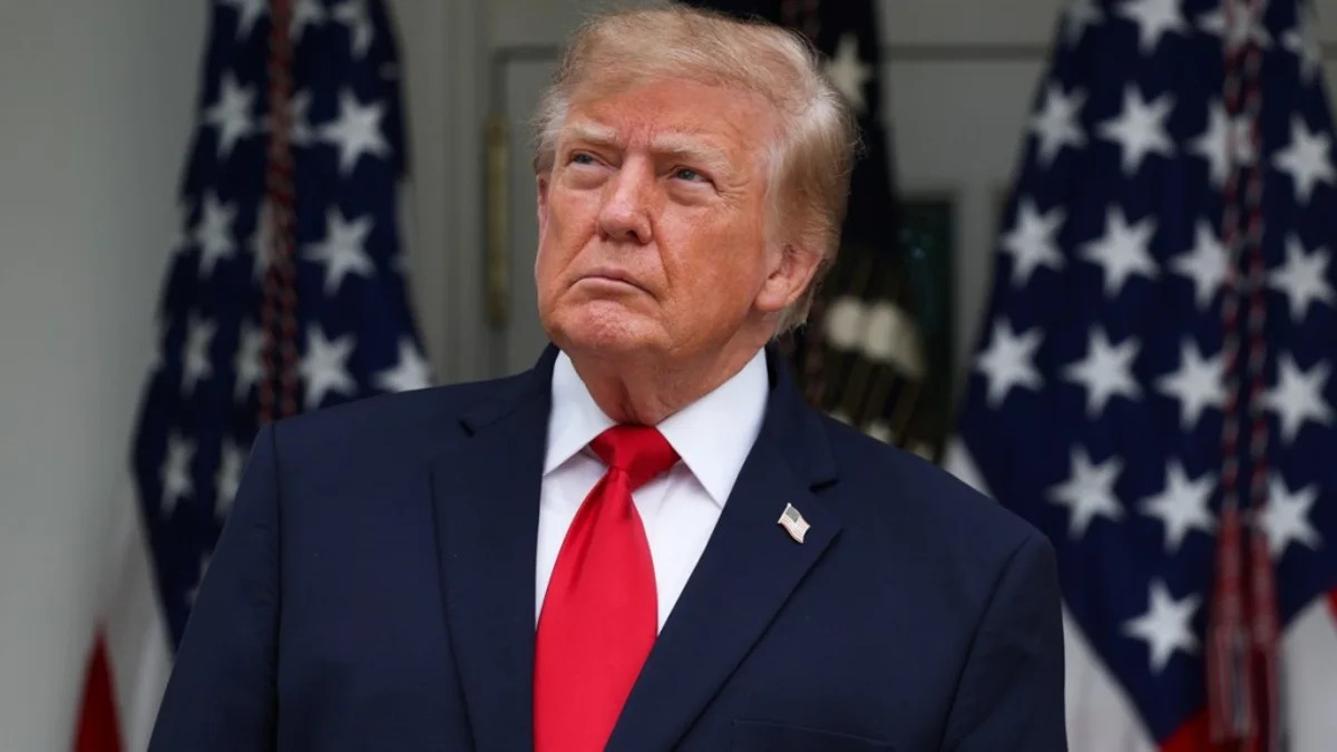 Donald Trump Appears Behind Prison Bars in Iran’s Striking Staged Display