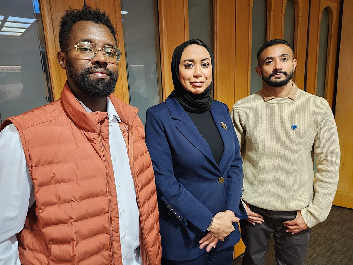 'People said I'm a traitor': The Arabs who chose to praise Israel