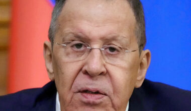 Russian Foreign Minister Backs Iran During Visit