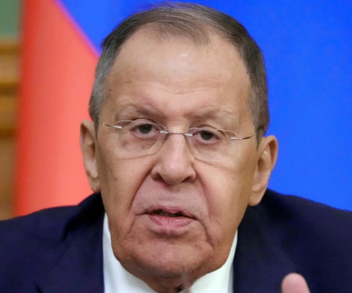 Russian Foreign Minister Backs Iran During Visit