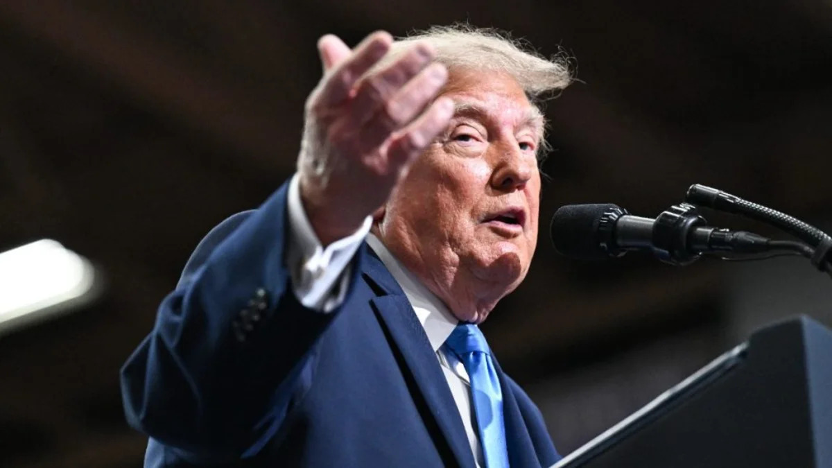 Donald Trump Makes Iran Strike Promise Just Weeks Before Midterm Elections