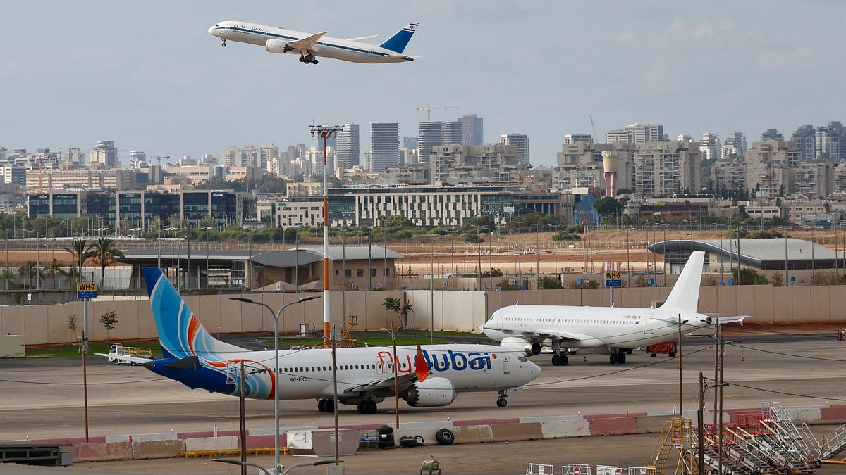 Crash of Tel Aviv flight narrowly averted after pilot fight; Ban on Canadian goods; Supreme Court allows Trump’s deportations to resume
