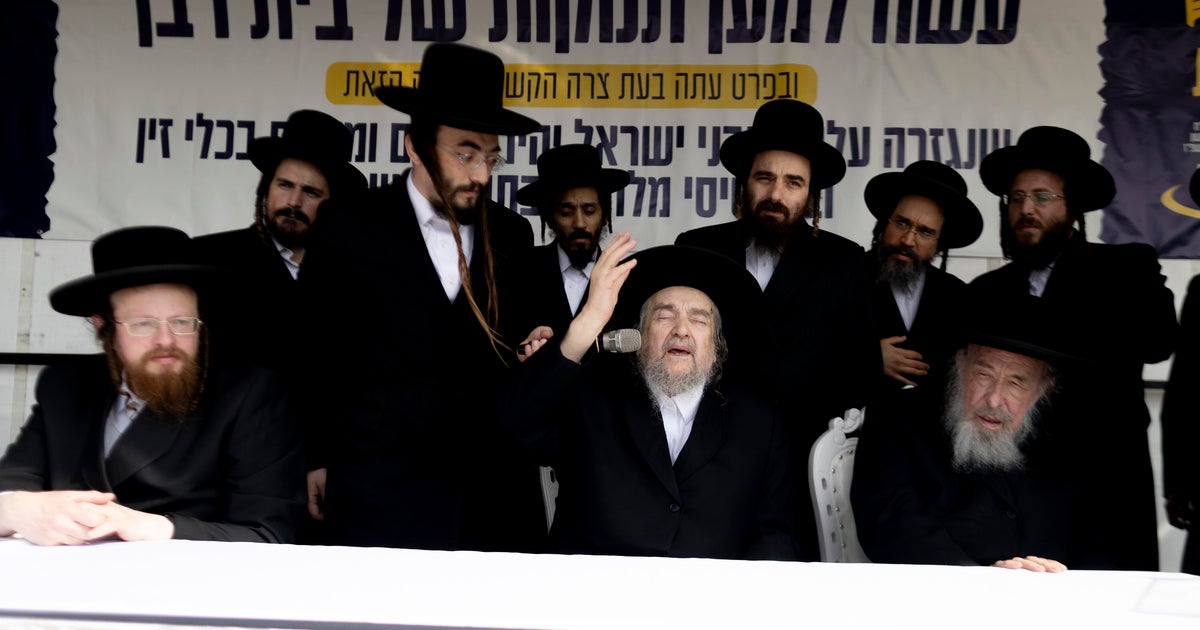 Ultra-Orthodox Jews Protest Imprisonment Of Israeli Draft Dodgers