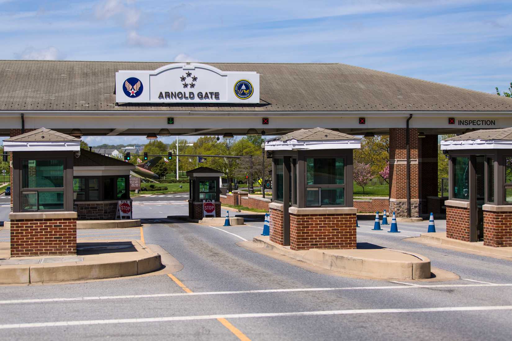 Joint_Base_Anacostia-Bolling's_Arnold_Gate