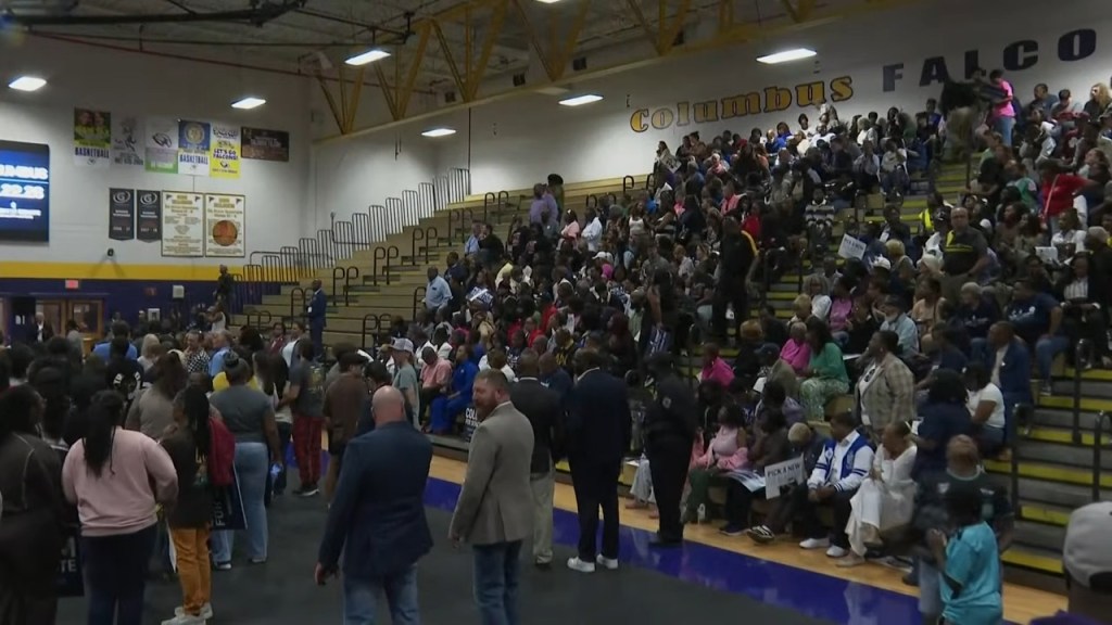 Vice President Kamala Harris campaigns with Scott Colom at a midterm rally in Mississippi.