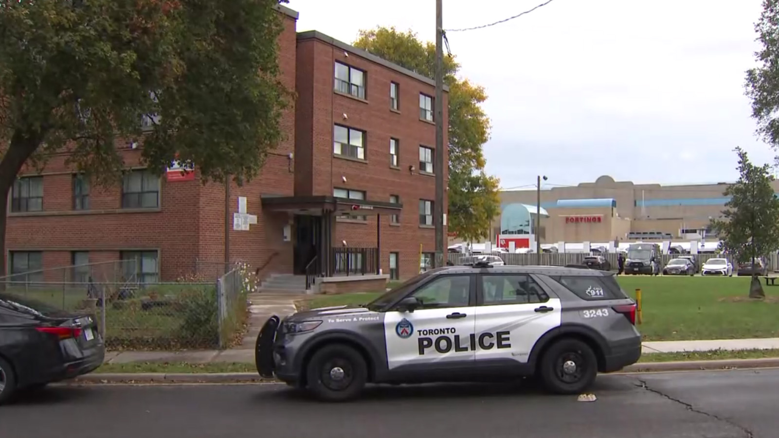 Suspect sought after 'disturbance' in Lawrence Heights area building leaves 1 man dead