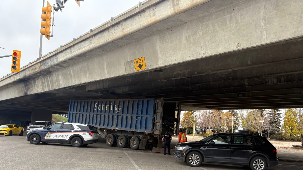 VIDEO: Overpass at Lorne Avenue and Ruth Street is latest to be struck in Saskatoon