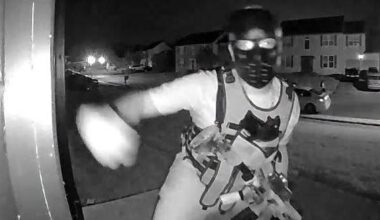 2 masked teens who knocked on doors of Delaware homes with tactical vests, gel bead gun charged, police say