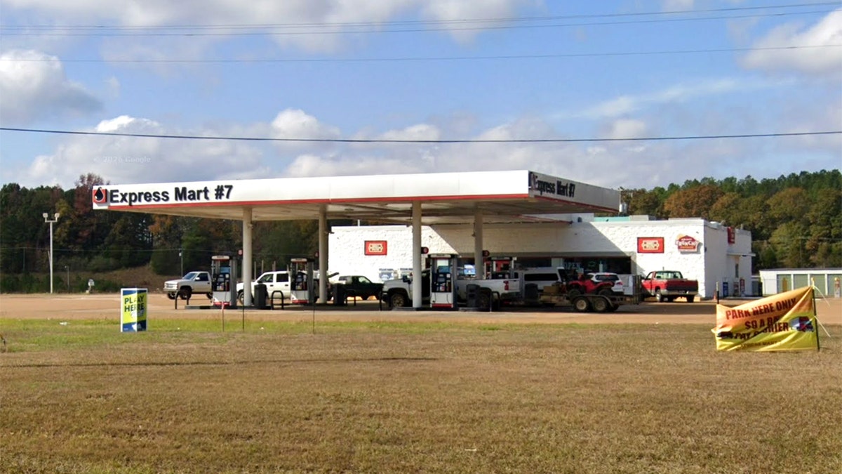 Exterior view of a gas station in Mississippi related to the investigation into the deaths of Ole Miss students