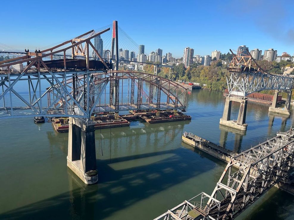 pattullo bridge arch removal fraser river october 2026