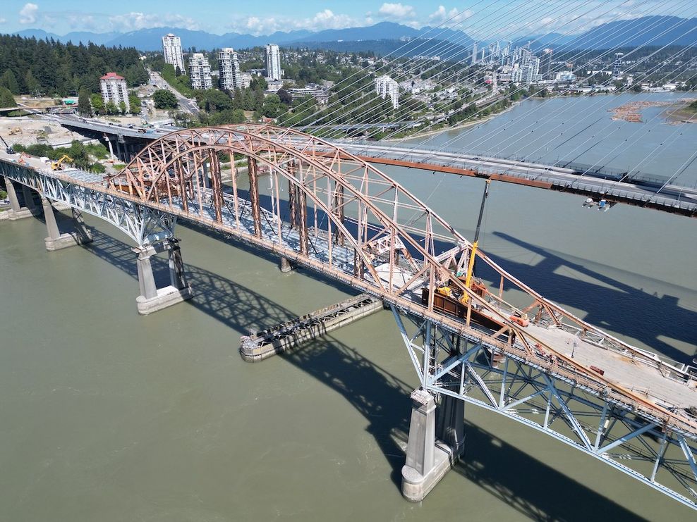 pattullo bridge demolition august 2026