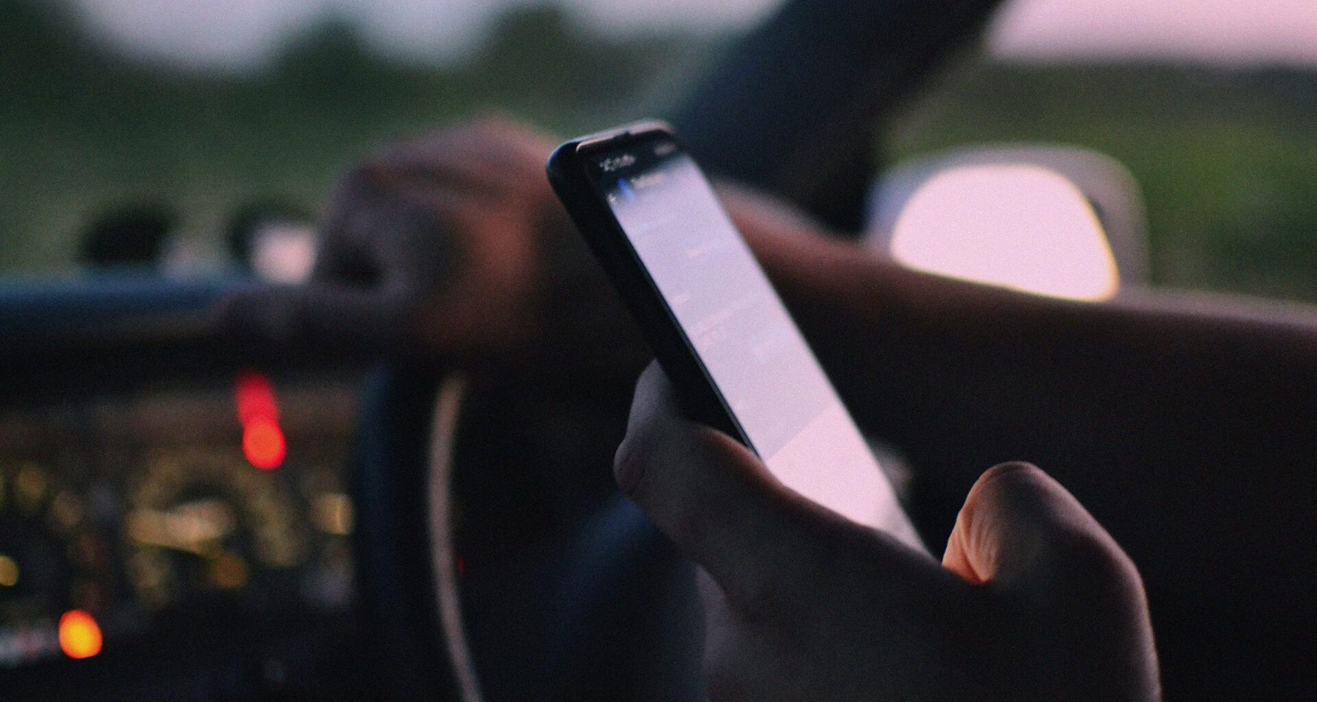 Nanaimo-Ladysmith teacher suspended after messaging, planning to meet ‘youth’ on Grindr