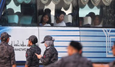 Malaysia’s Anwar to host Myanmar leader as repatriations near 10,000 | Rohingya News
