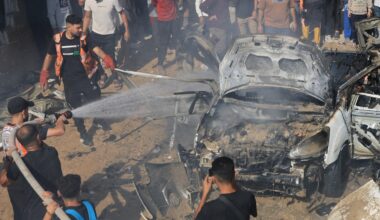 Israeli attacks kill four as famine risk looms in Gaza | Gaza News