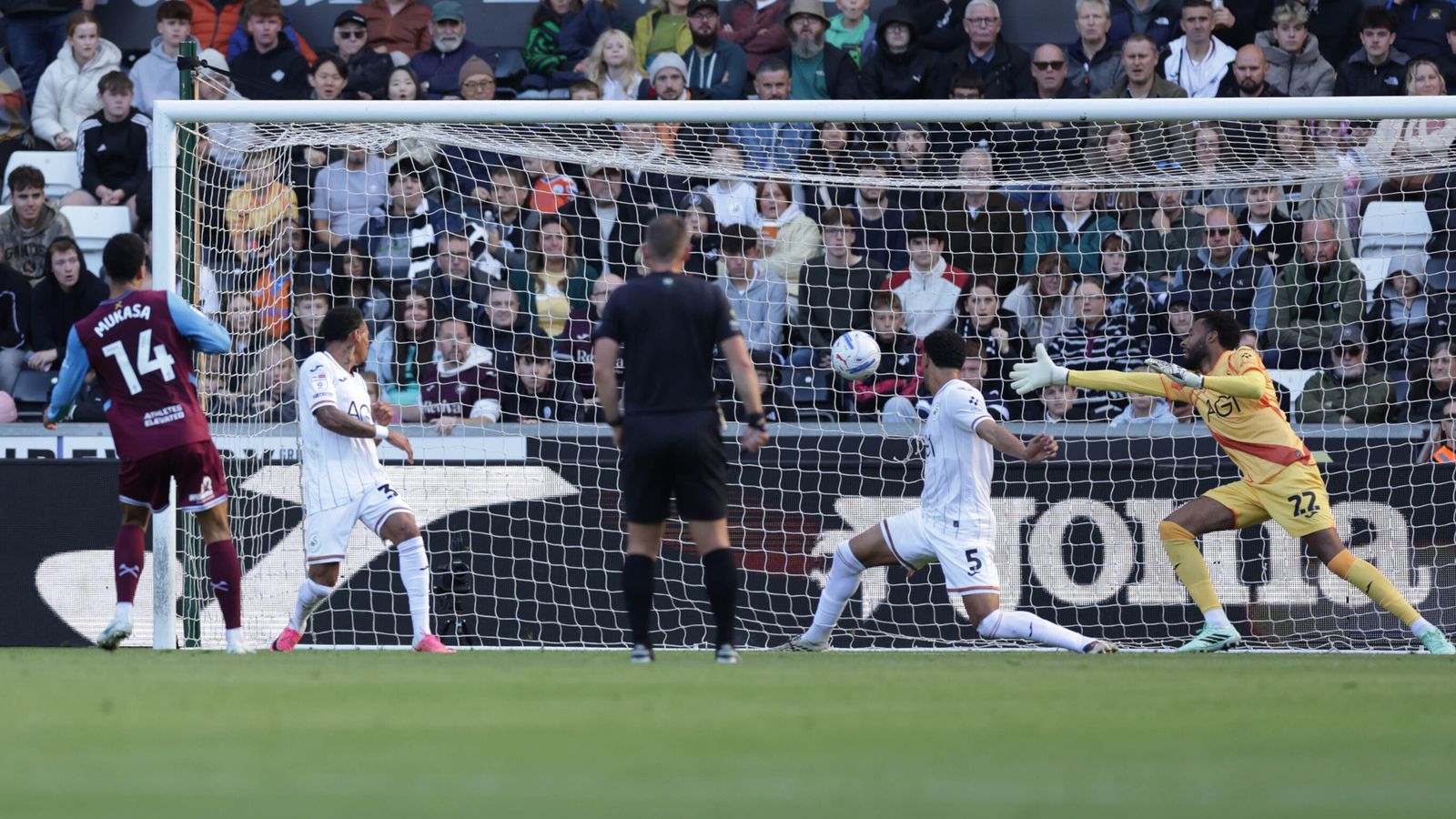 Swansea 0-1 West Ham: Divine Mukasa nets winner as Hammers sink Championship leaders | Football News