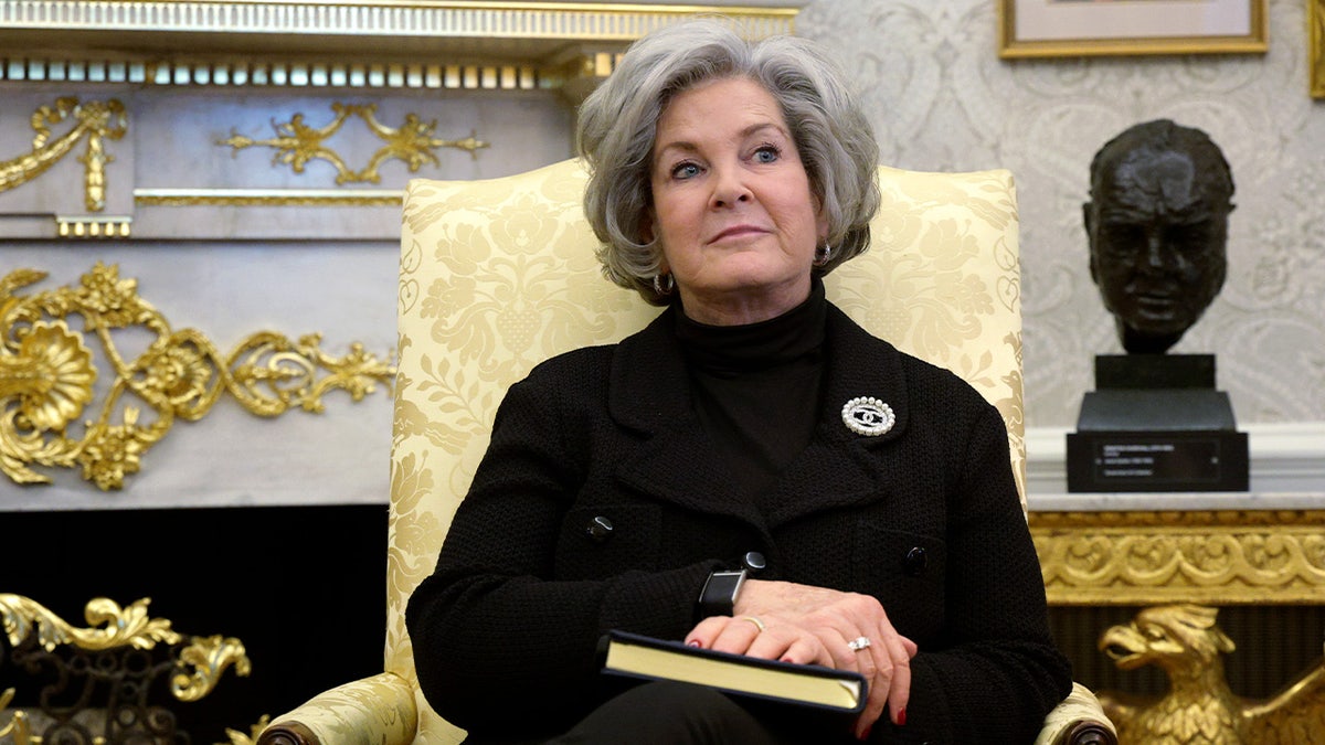 Susie Wiles in Oval Office